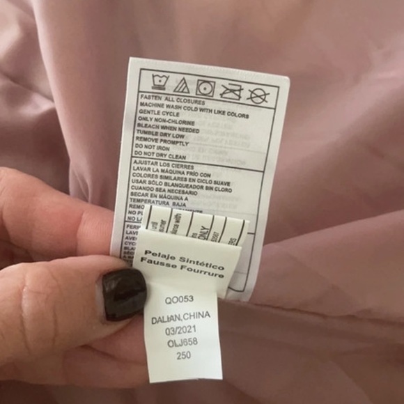 (NWT) Madden Girl Women’s Hooded Puffer w/ Detachable Scarf in Dusty Pink, Small - Picture 9 of 15